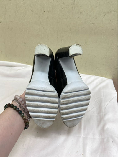 Nine West Women's Size 5 Black Pumps