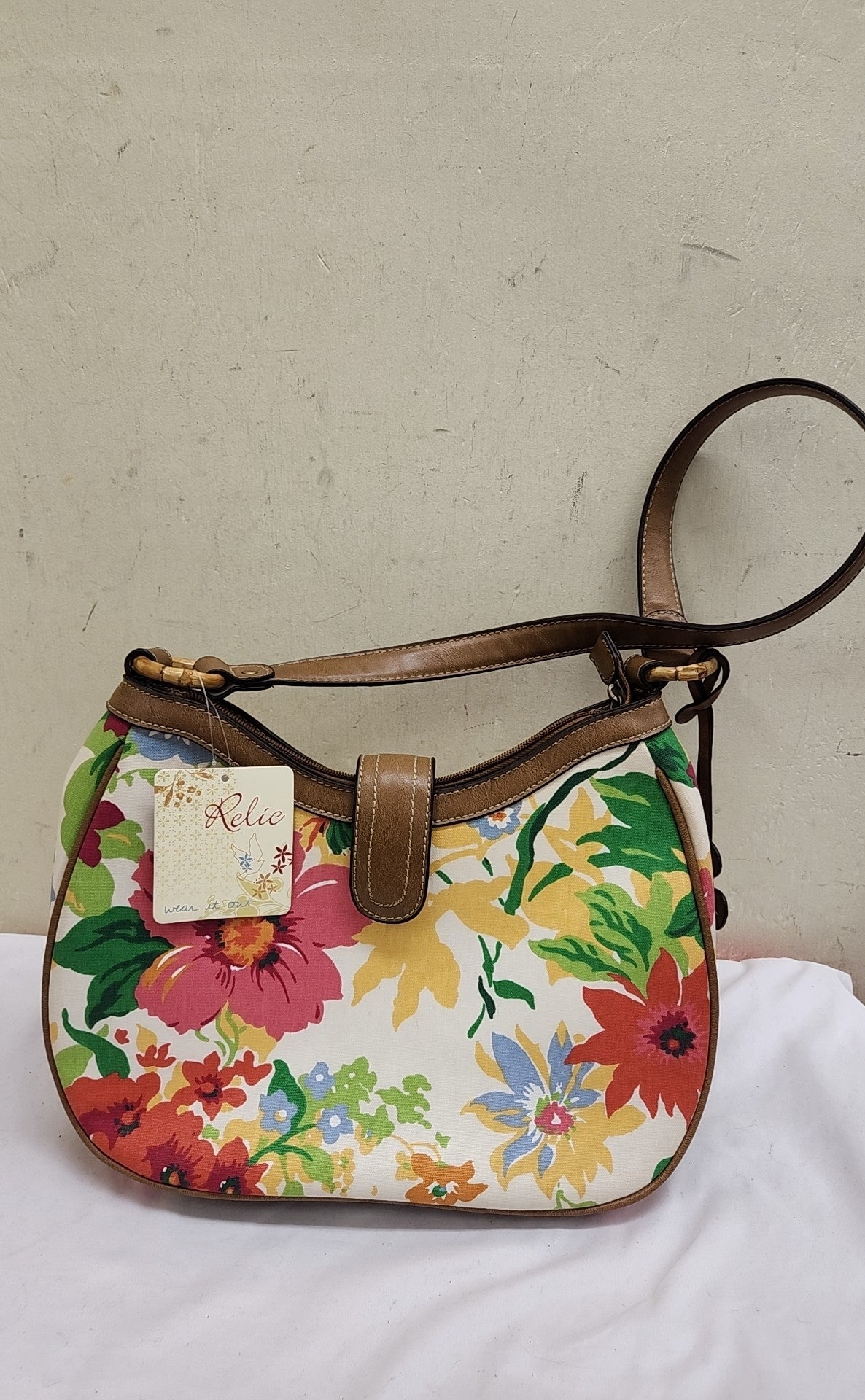 NWT Relic Multi-Color Floral Purse Bag