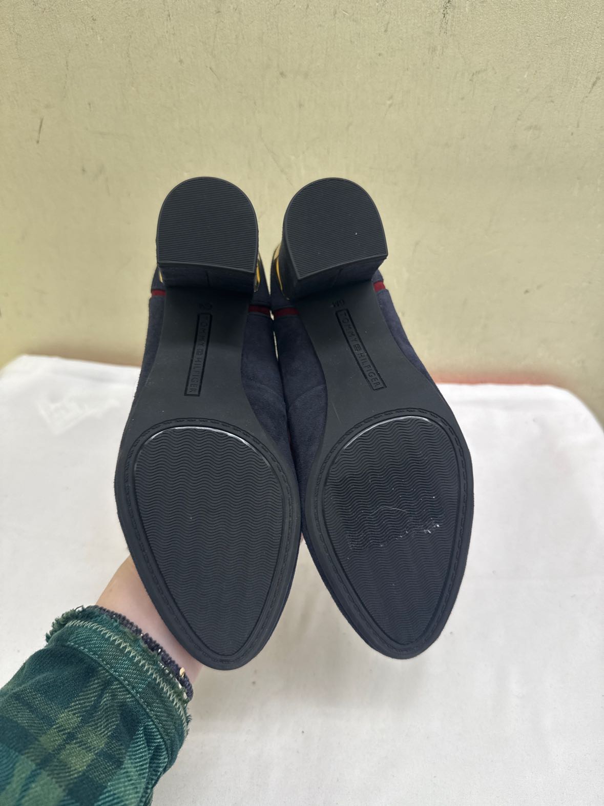Tommy Hilfiger Women's Size 6 Navy Pumps Shoes