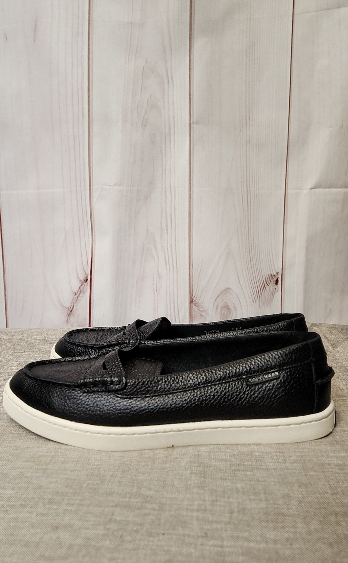 Cole Haan Women's Size 8-1/2 Black Flats Shoes