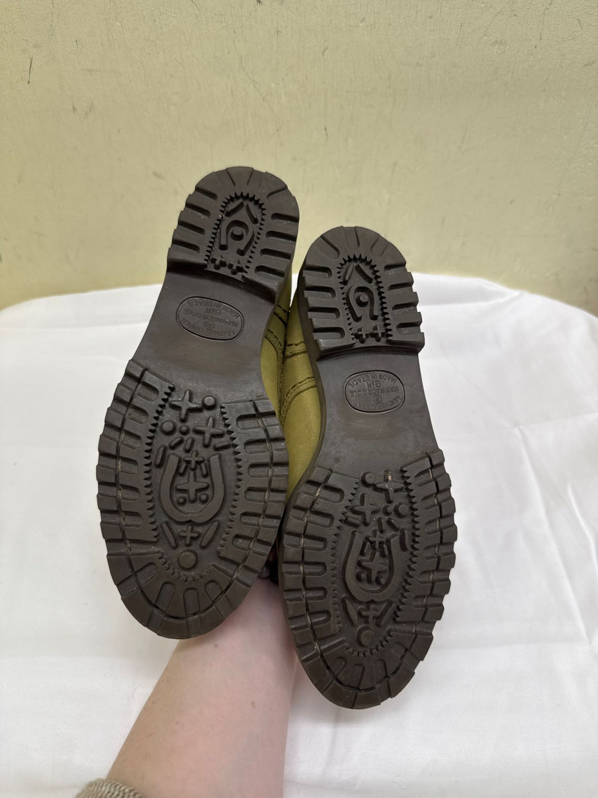 Nine West Women's Size 6-1/2 Green Leather Flats