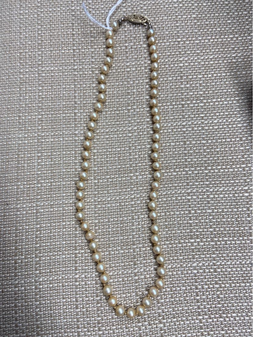 G Silver Pearl Beaded Necklace