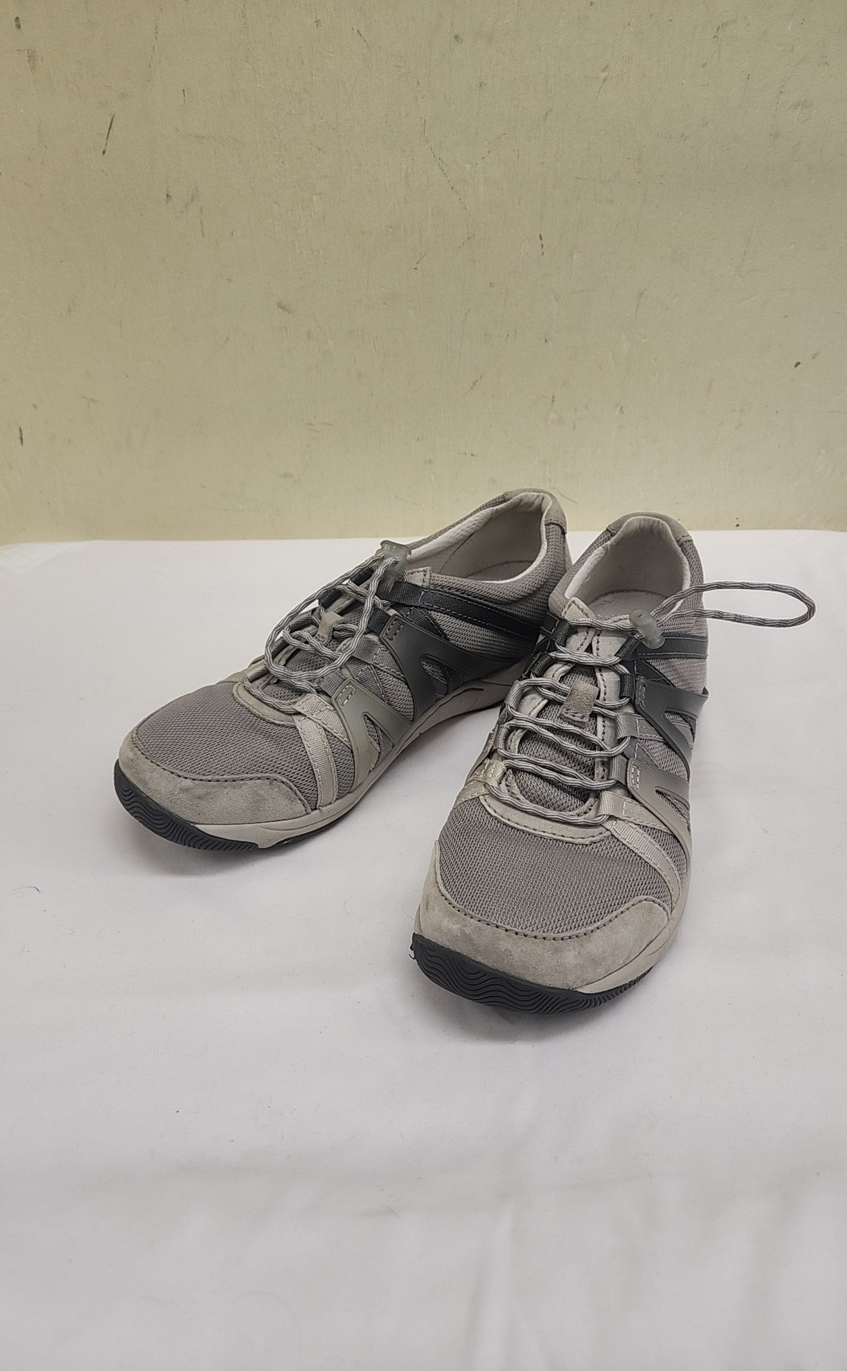 Dansko Women's Size 37 = 6-1/2 Gray Sneakers Shoes