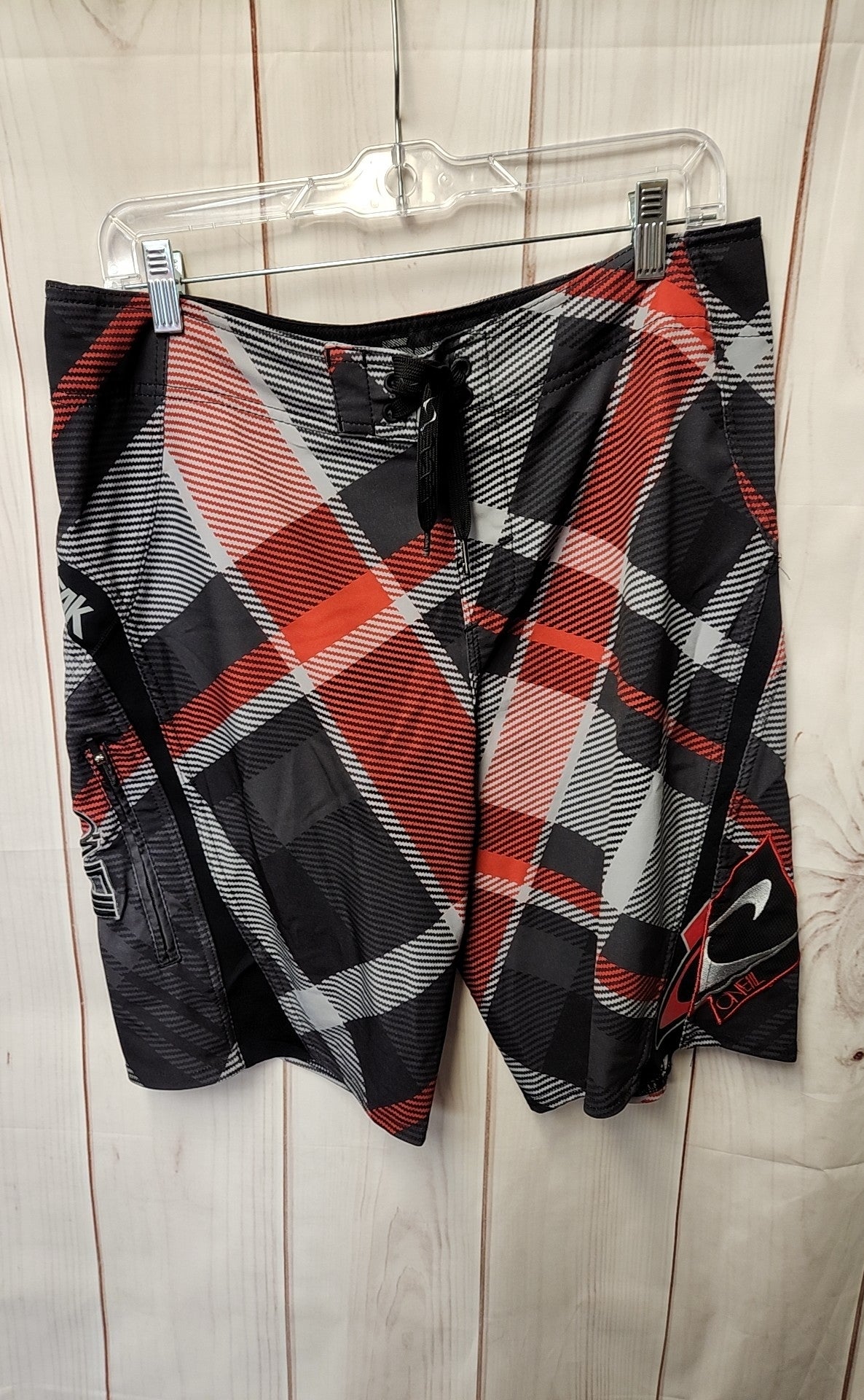 Oneill Men's Size 32 Black & Red Shorts