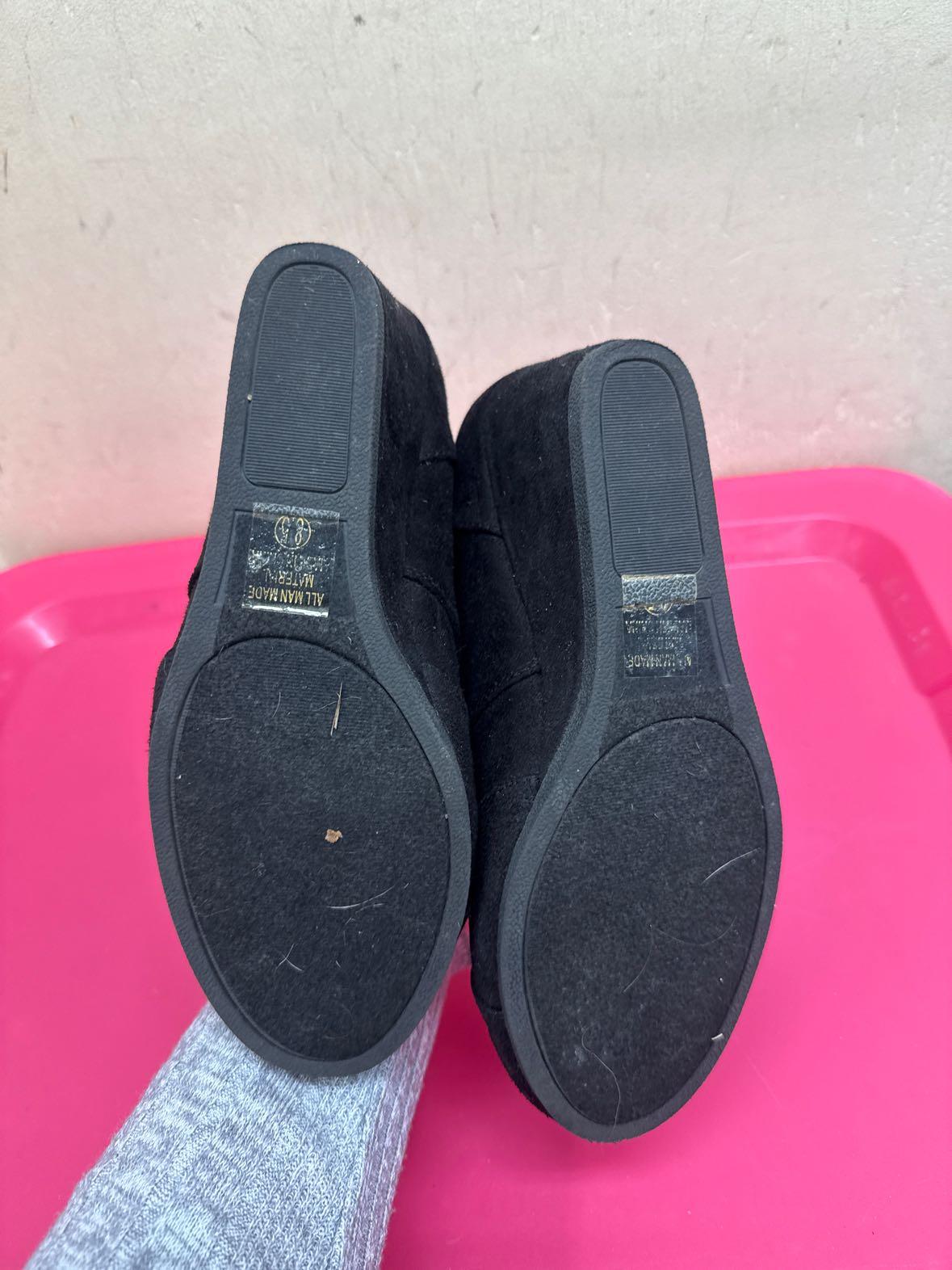 Marco Republic Women's Size 8-1/2 Black Pumps