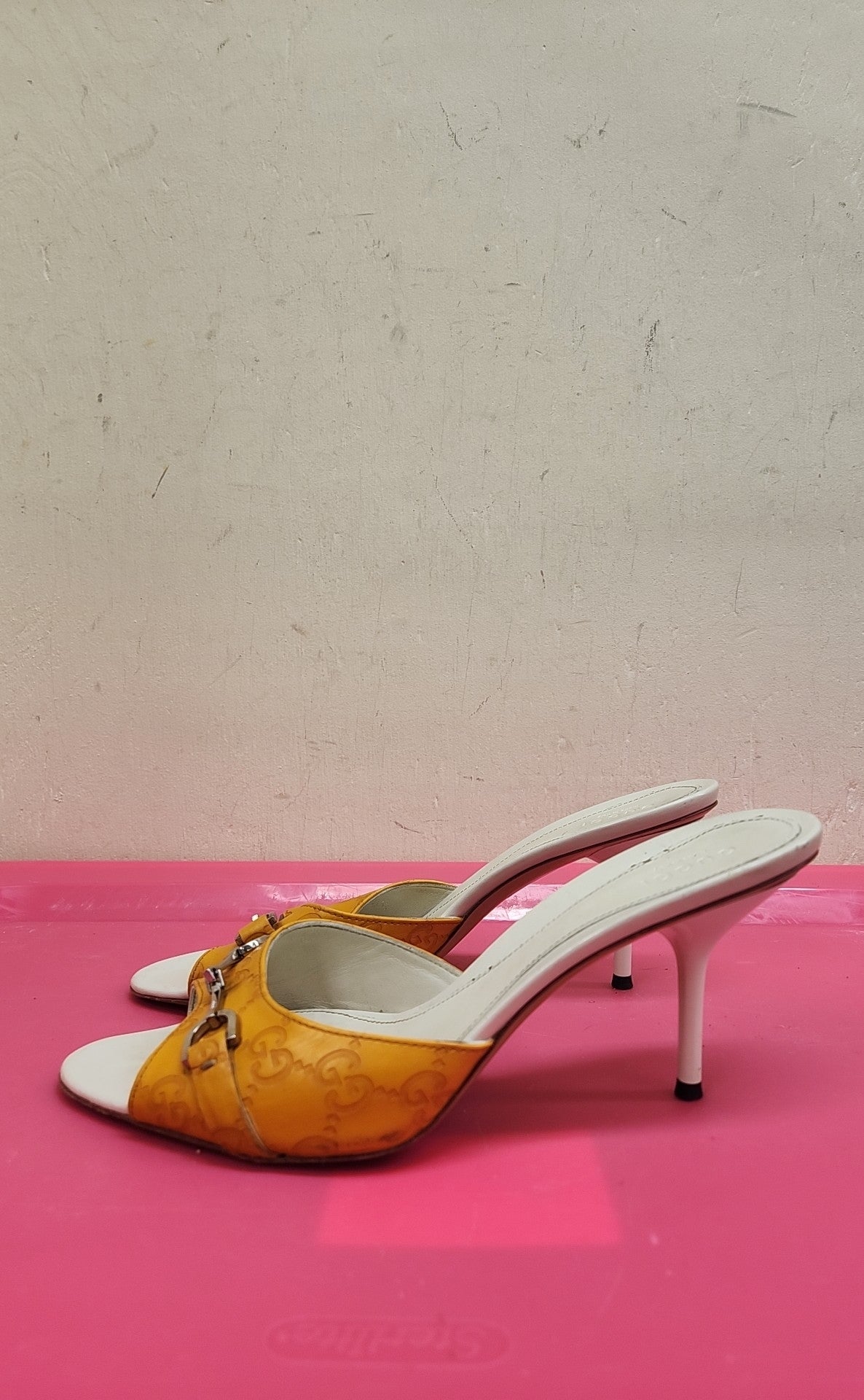 Gucci Women's Size 38-1/2 = 8 Orange Sandals