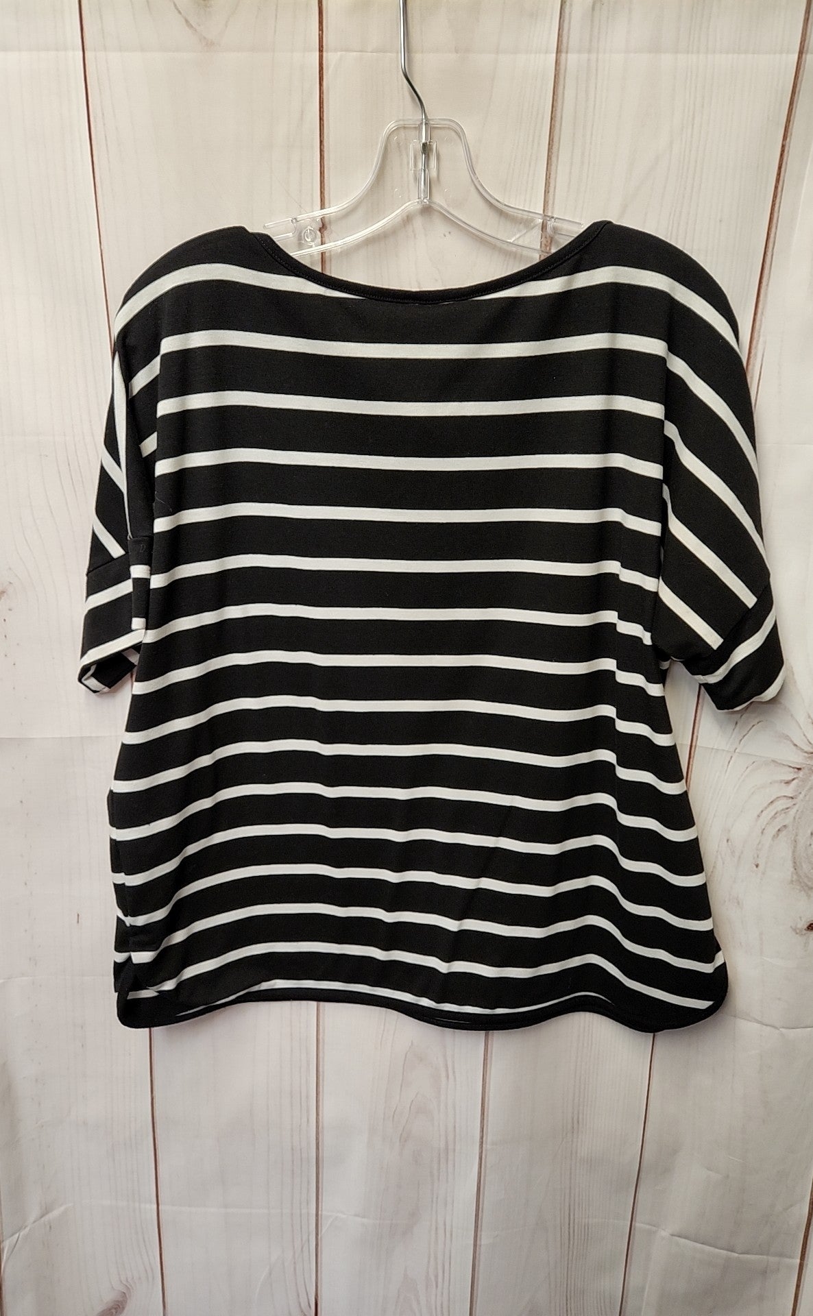 Finn & Grace Women's Size S Black Short Sleeve Top