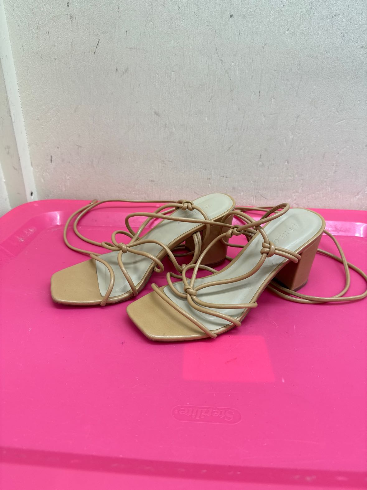 Bamboo Women's Size 5 Brown Sandals