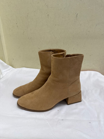 A New Day Women's Size 5-1/2 Tan Boots Shoes