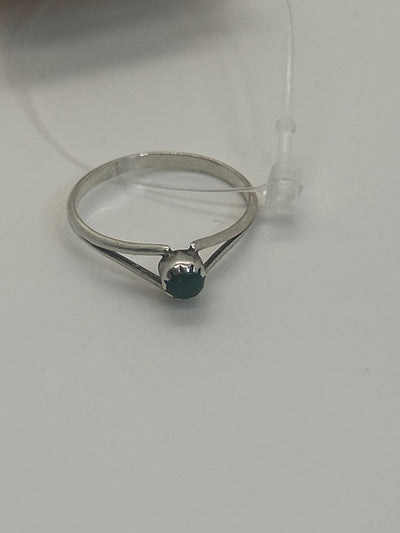 Ring Size 7 Silver Ring with Green stone
