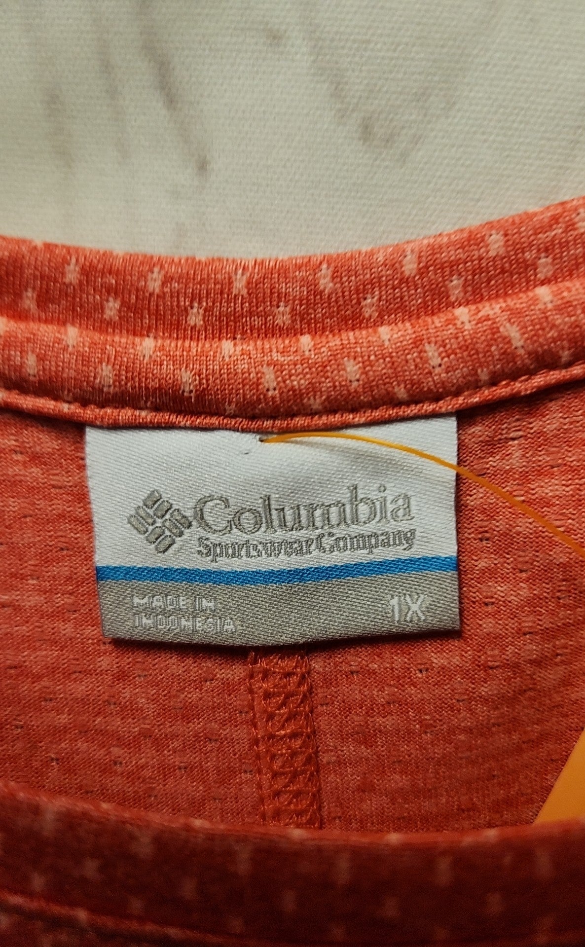 NWT Columbia Women's Size 1X Red Short Sleeve Top