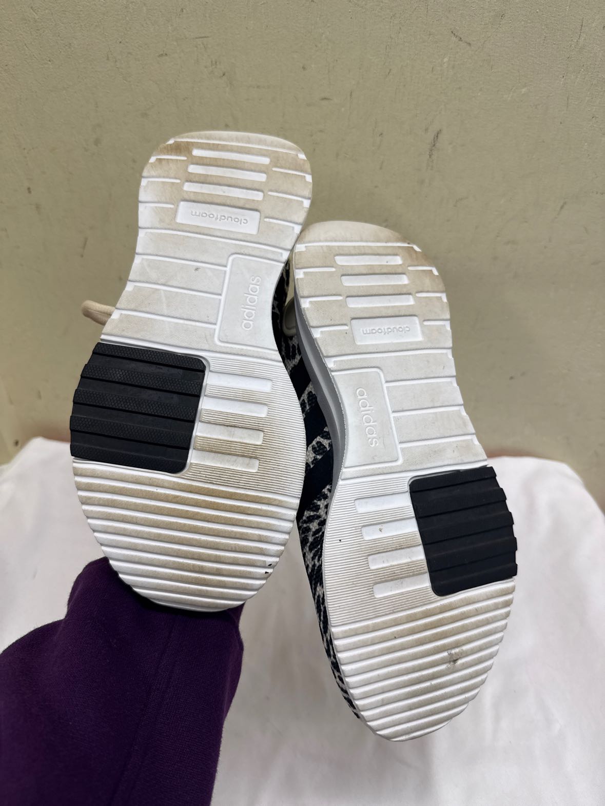 Adidas Women's Size 5-1/2 leopard print Sneakers Shoes