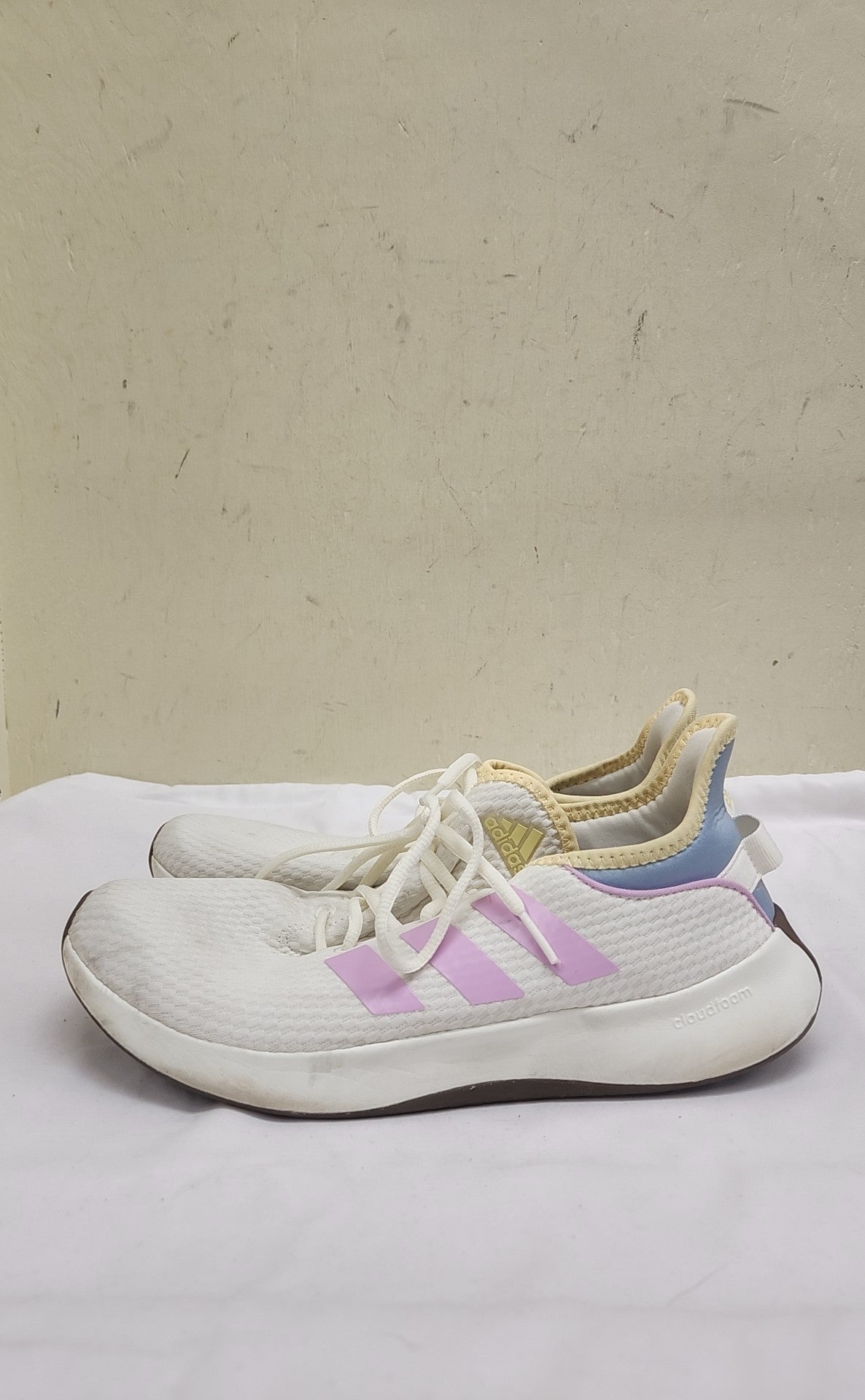 Adidas Women's Size 9-1/2 White Sneakers Shoes