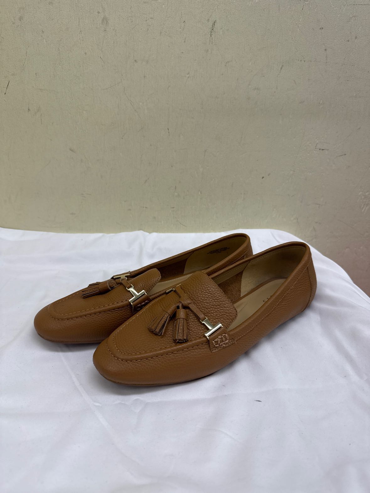 Talbots Women's Size 9-1/2 Tan Flats Shoes