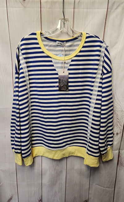 NWT In Loom Women's Size M White & Blue Sweatshirt