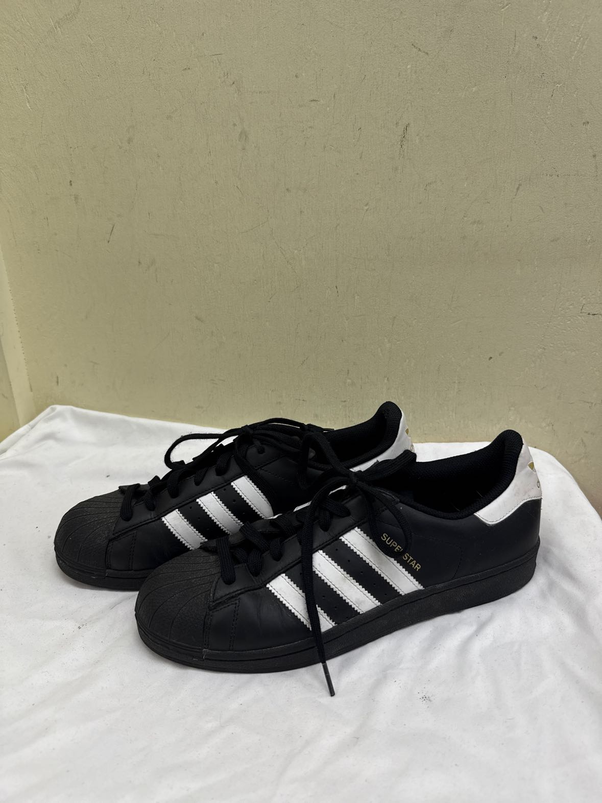 Adidas Superstar Men's Size 10-1/2 Black Shoes