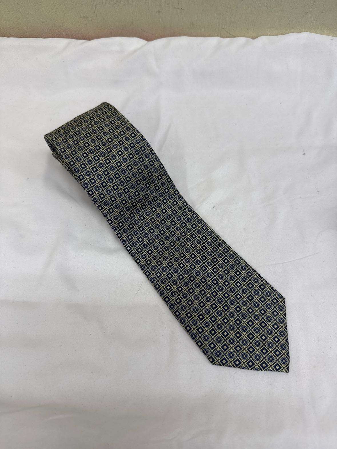 Jos A Bank Gold Necktie