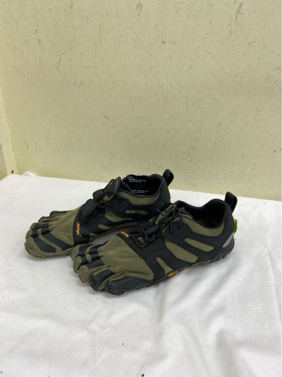 NWT Vibram Women's Size 6 Green Sneakers