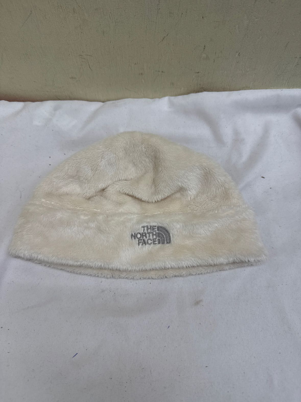 North Face Size S/M White Hat