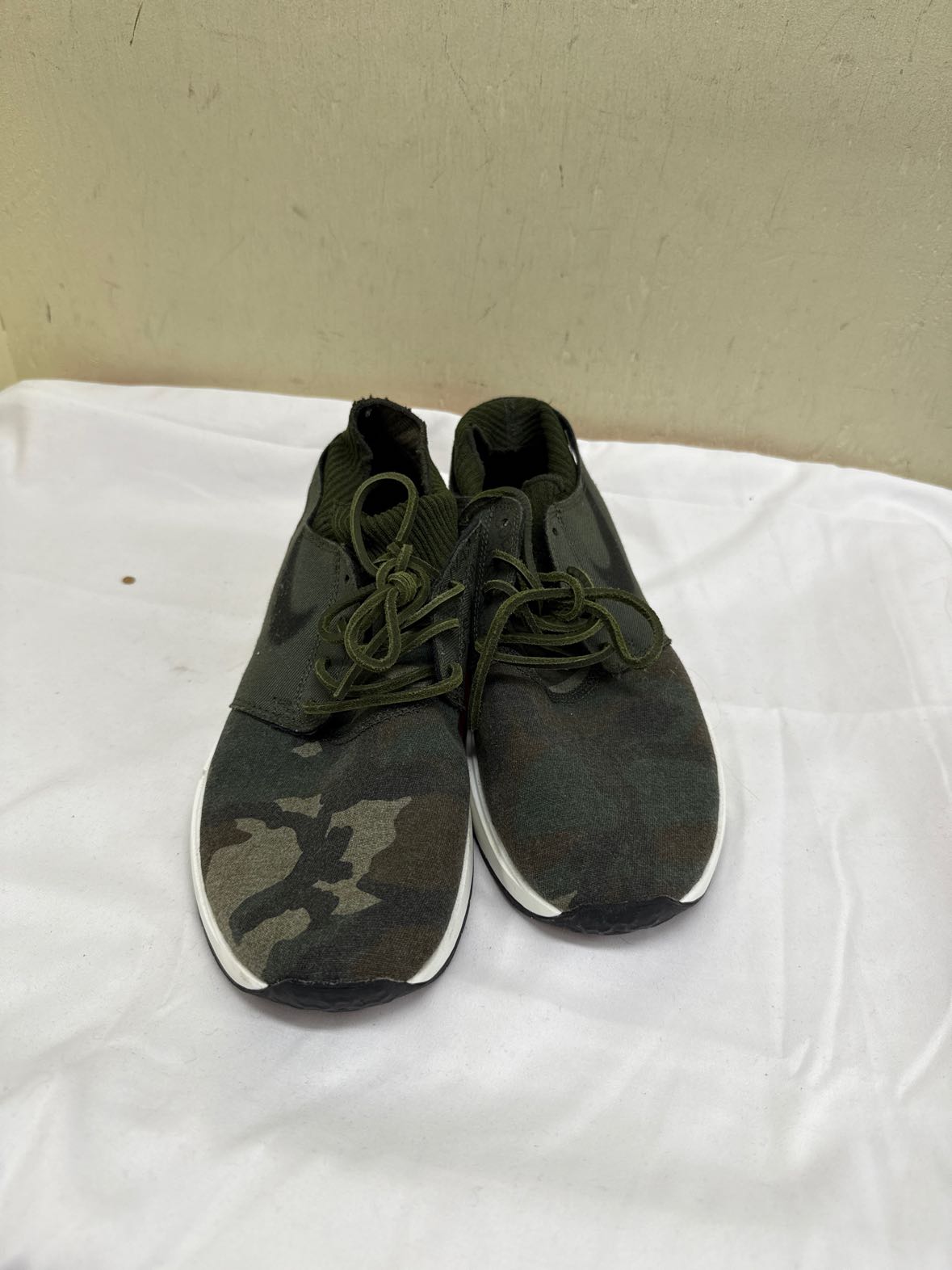 Nike Air Max Janoski 2 PRM Men's Size 7-1/2 Green Skateboarding Sneakers