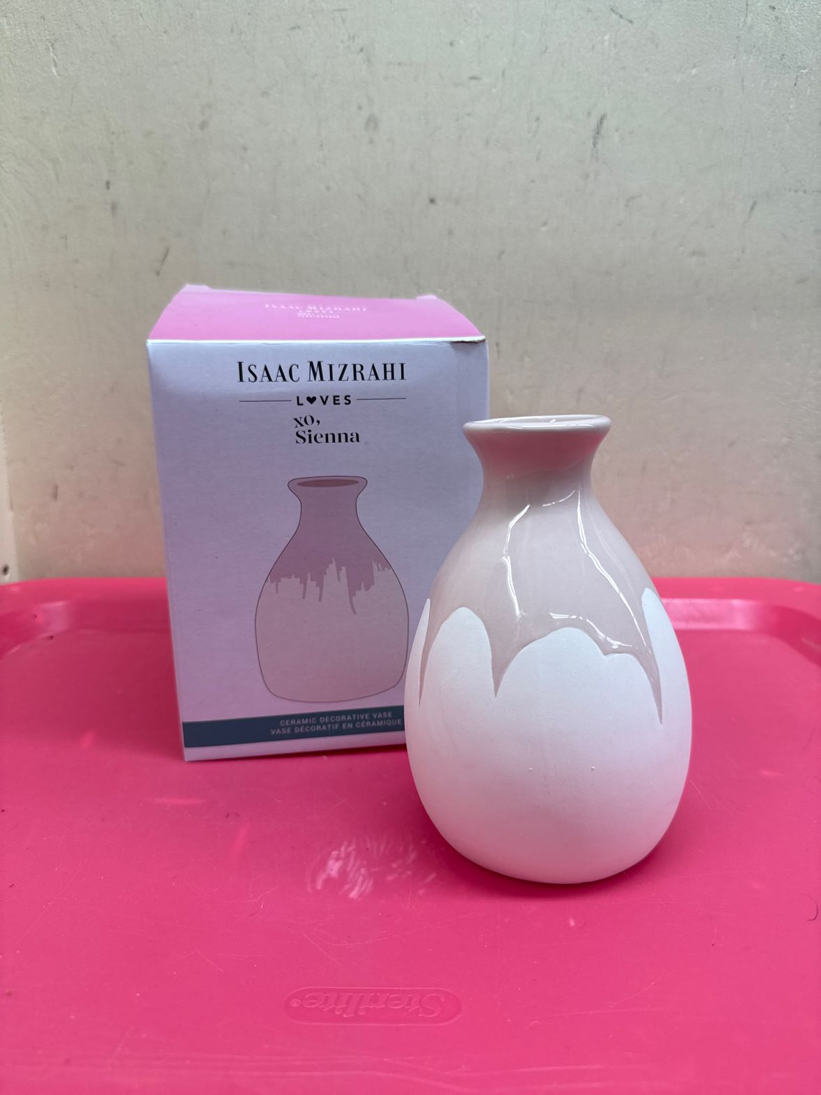 NIB Isaac Mizrahi Loves xo, Sienna Pink & White Vase