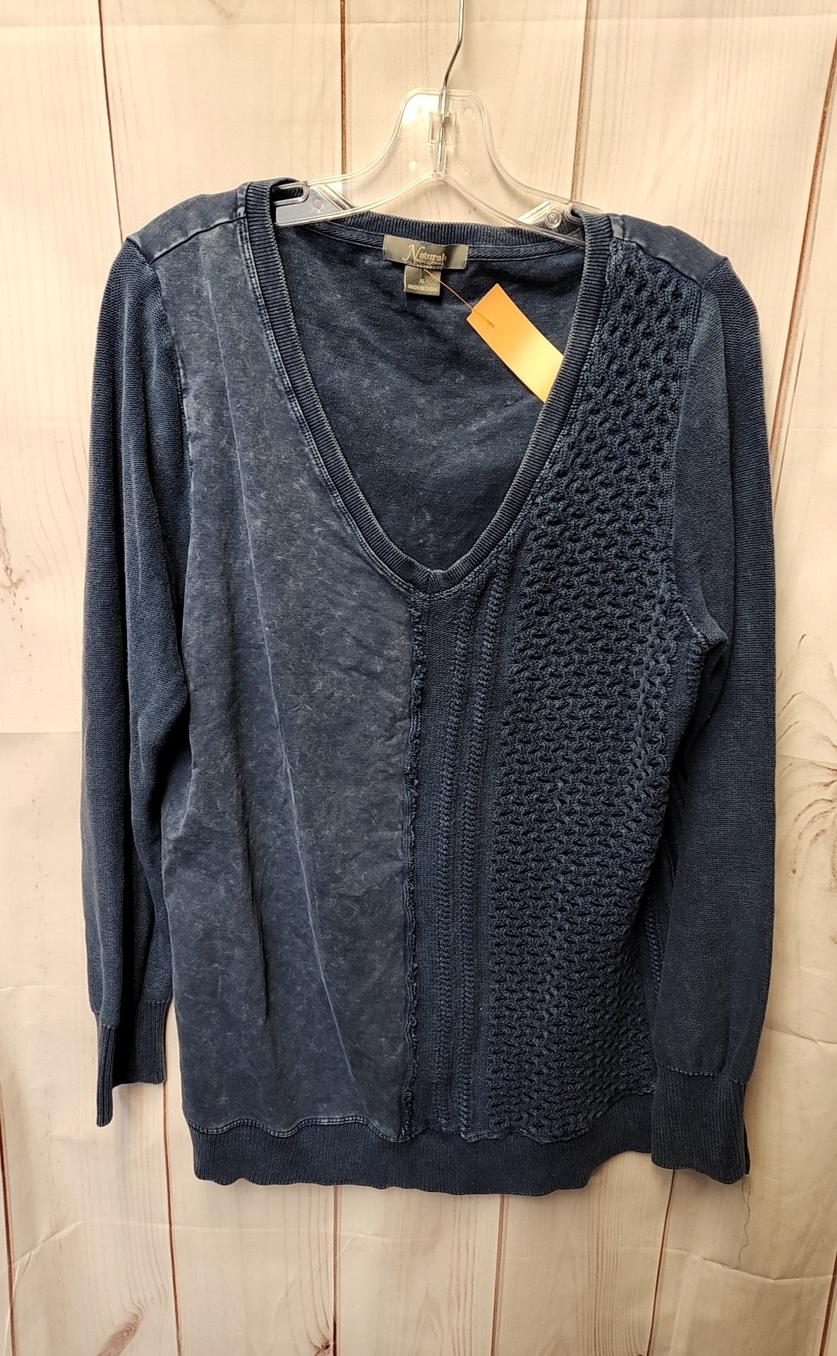 Natural Women's Size XL Blue Sweatshirt
