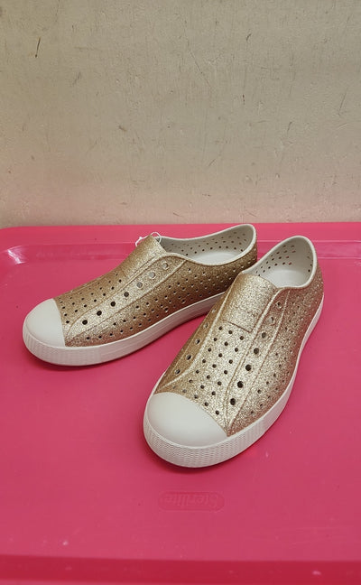 Native Girl's Size 6 Gold Shoes