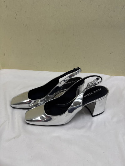 Anne Klein Women's Size 7-1/2 Silver Pumps Shoes