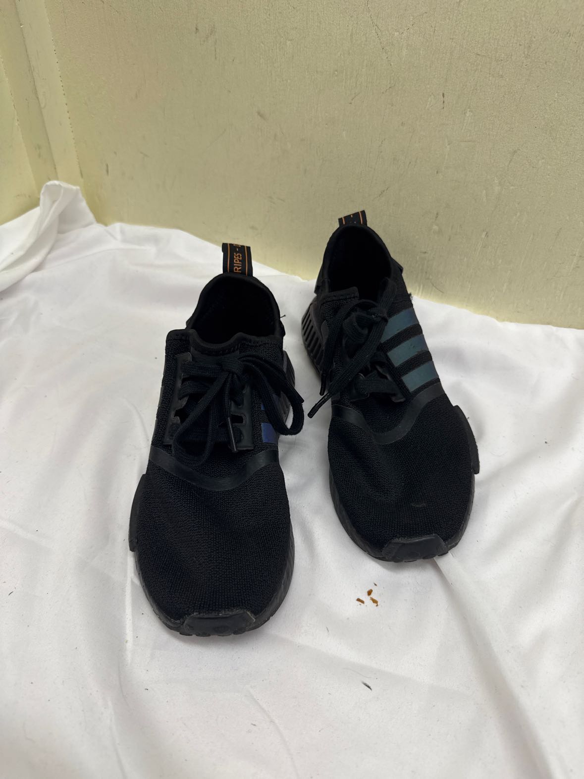 Adidas Boy's Size 4 Black Shoes