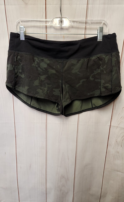 Lululemon Women's Size 10 Green Camo Active Shorts