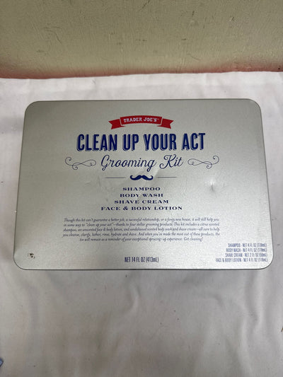 NIB 4PCS Trader Joe's zclean Up Your Act Grooming Kit Cosmetic
