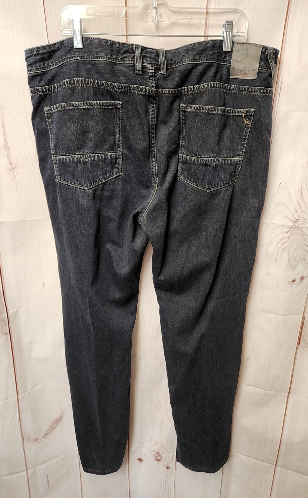 Tommy Bahama Men's Size 40x32 Blue Jeans Cayman Island Relaxed