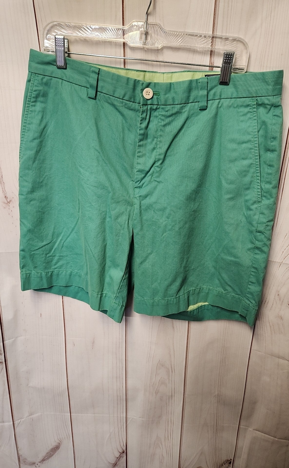 Vineyard Vines Men's Size 35 Green Shorts