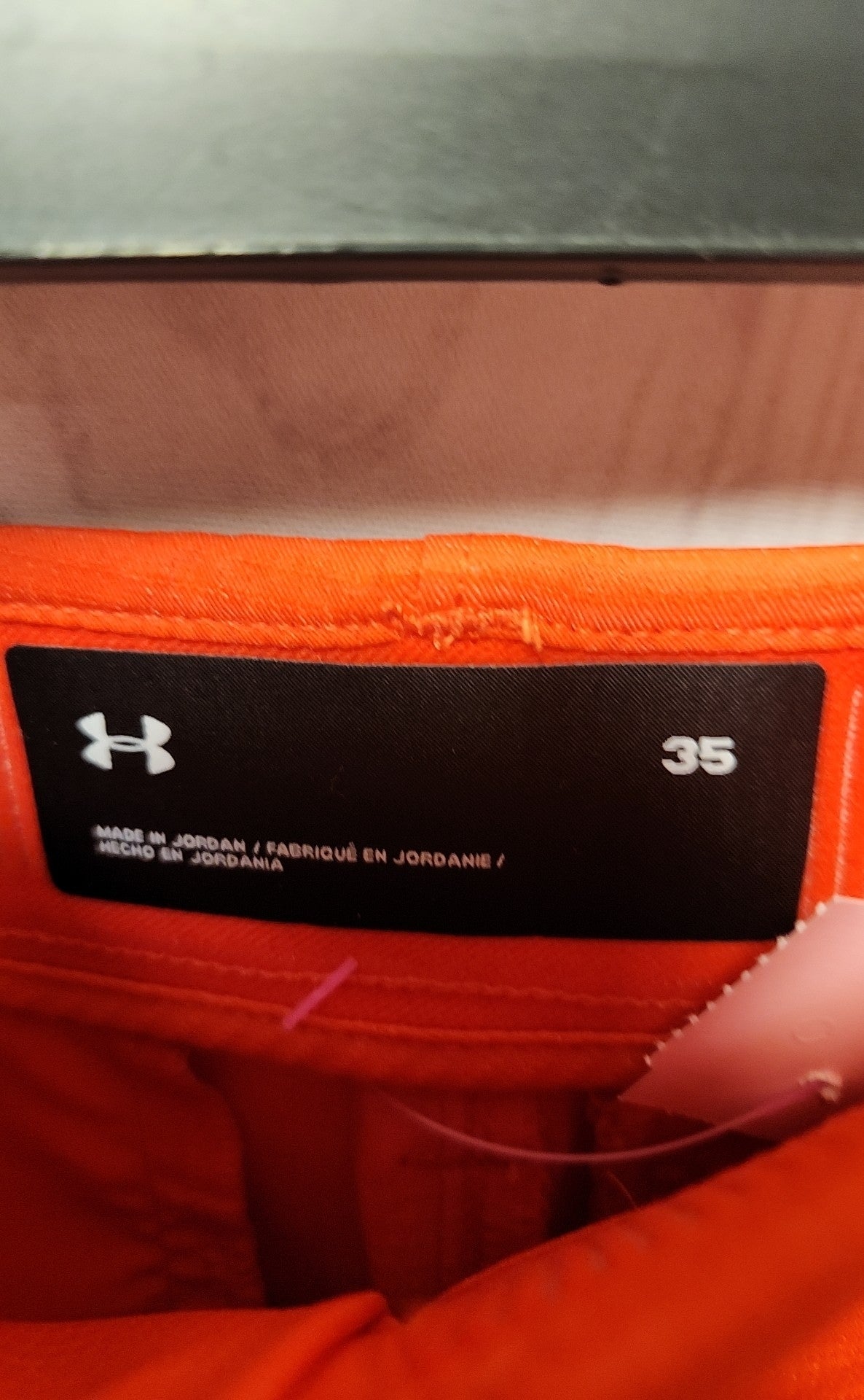 Under Armour Men's Size 35 Red Shorts