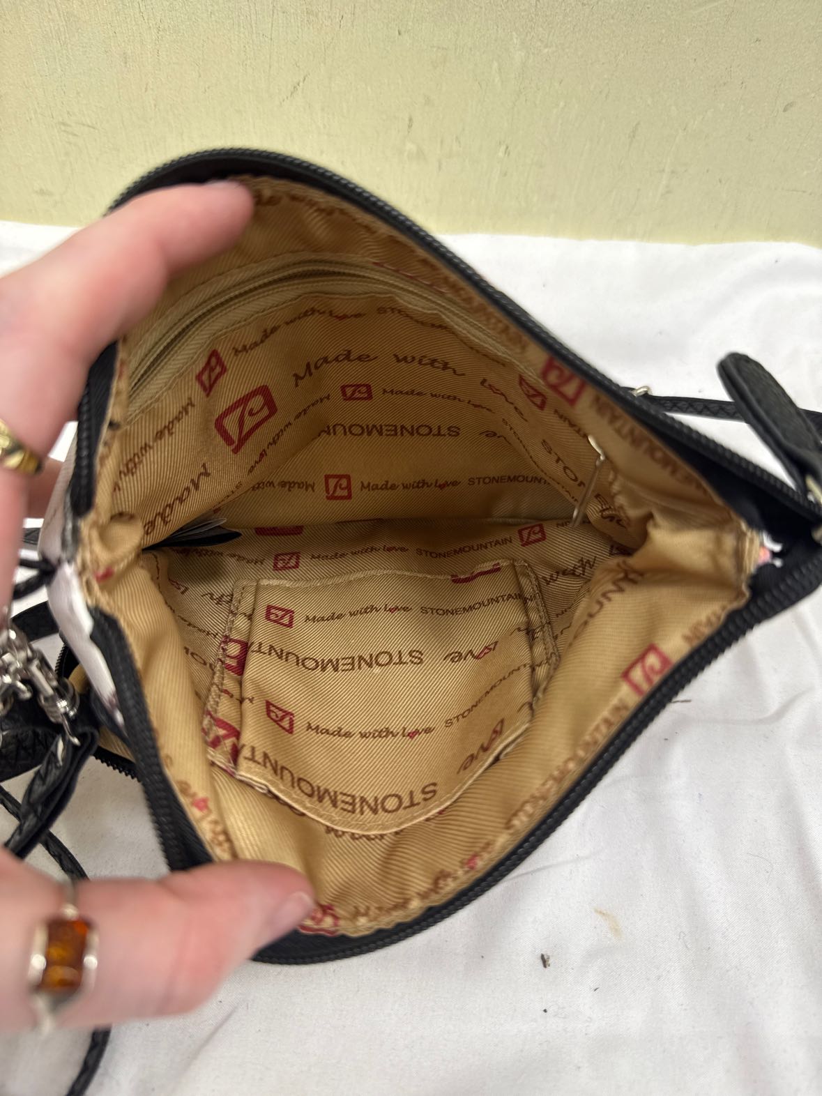 Stone Mountain White Floral Purse Bag