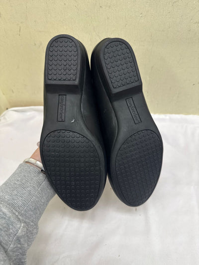 Comfortview Women's Size 9-1/2 Black Flats Shoes