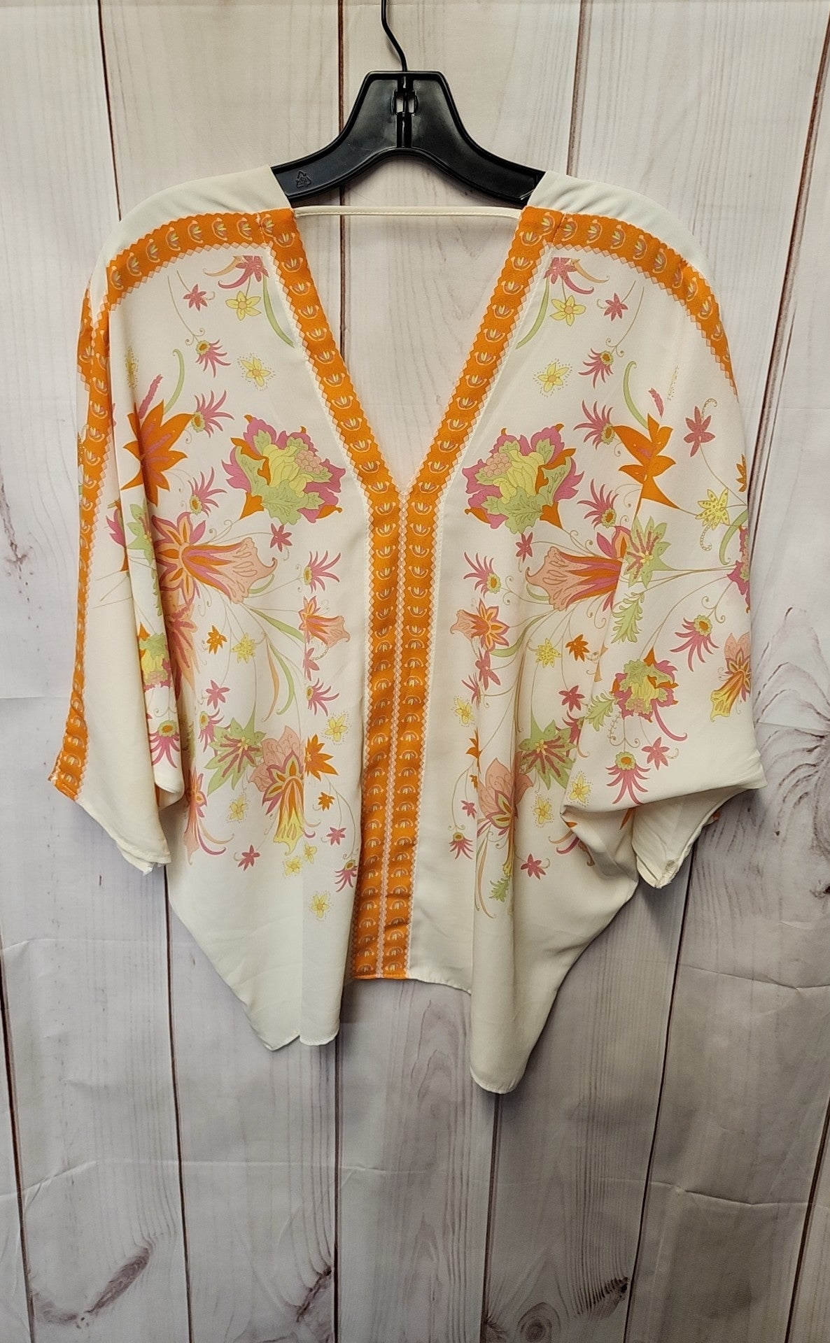 Rose & Olive Women's Size M Beige Floral Short Sleeve Top