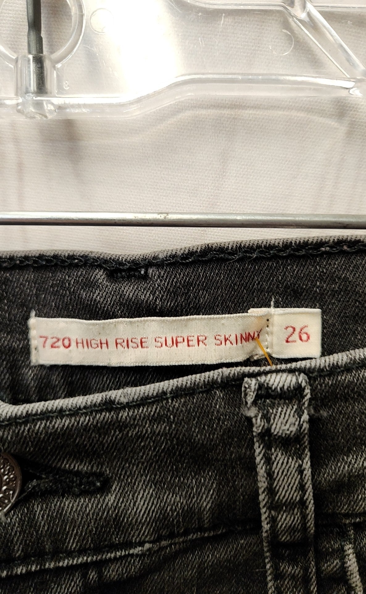 Levis Women's Size 26 (1-2) Black Jeans 720 High Rise Super Skinny