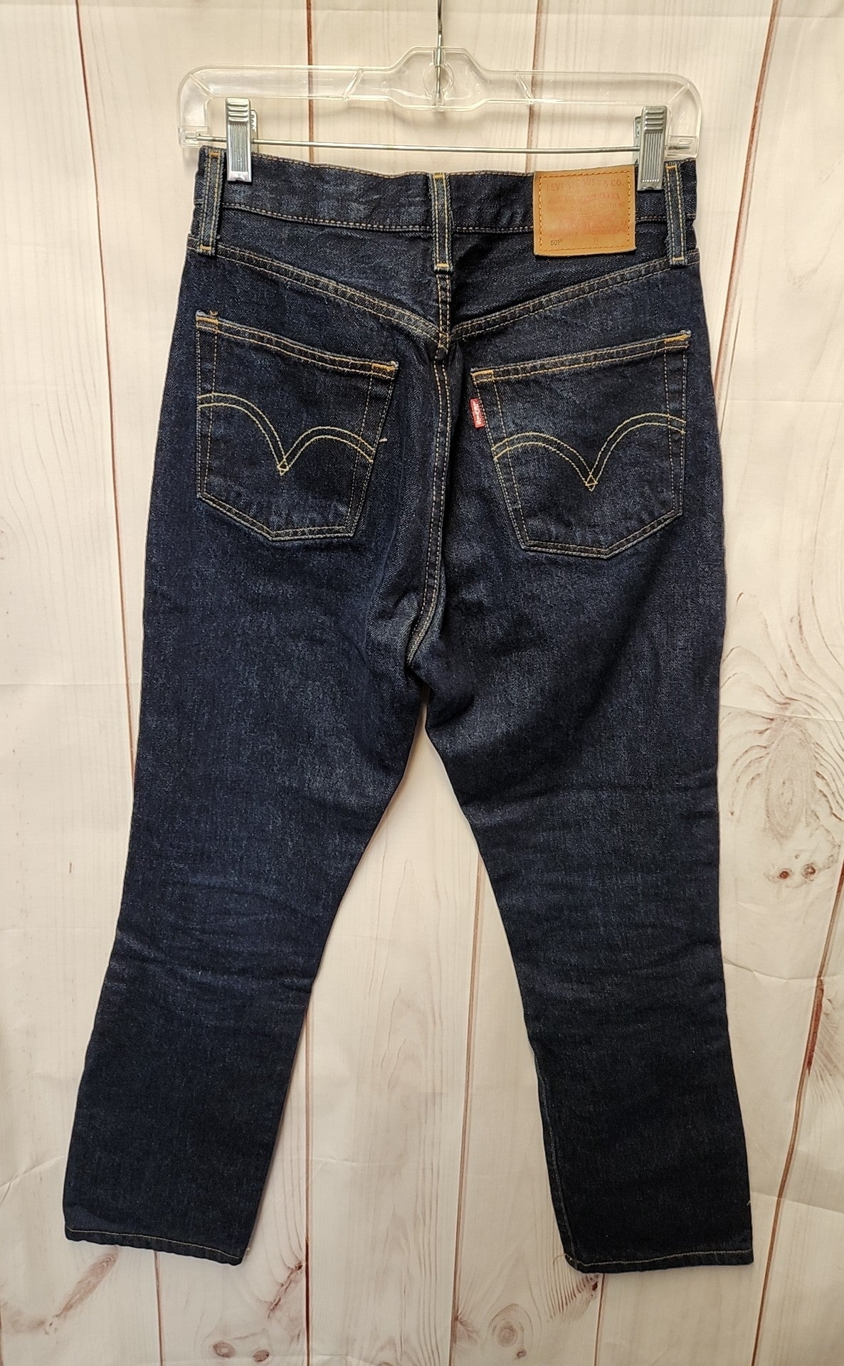 Levis Women's Size 26 (1-2) Blue Jeans