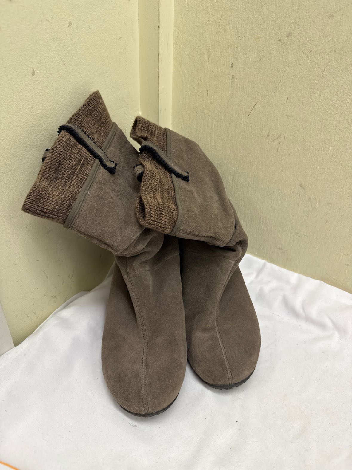 Vibram Women's Size 9 Brown Boots Shoes