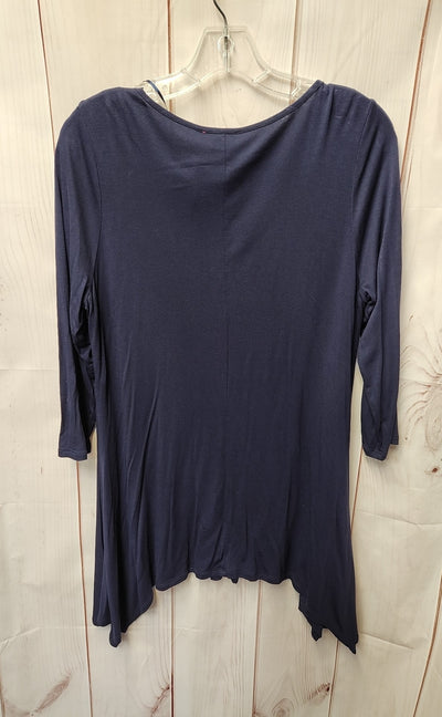 Sunny Leigh Women's Size M Navy 3/4 Sleeve Top