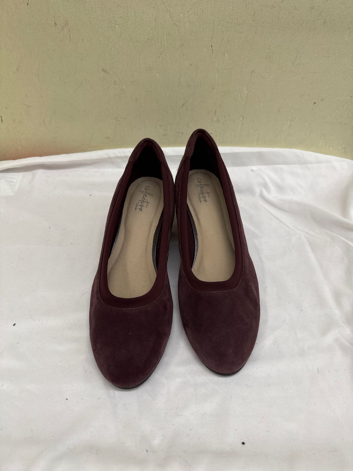 Clarks Women's Size 9-1/2 Maroon Pumps Shoes