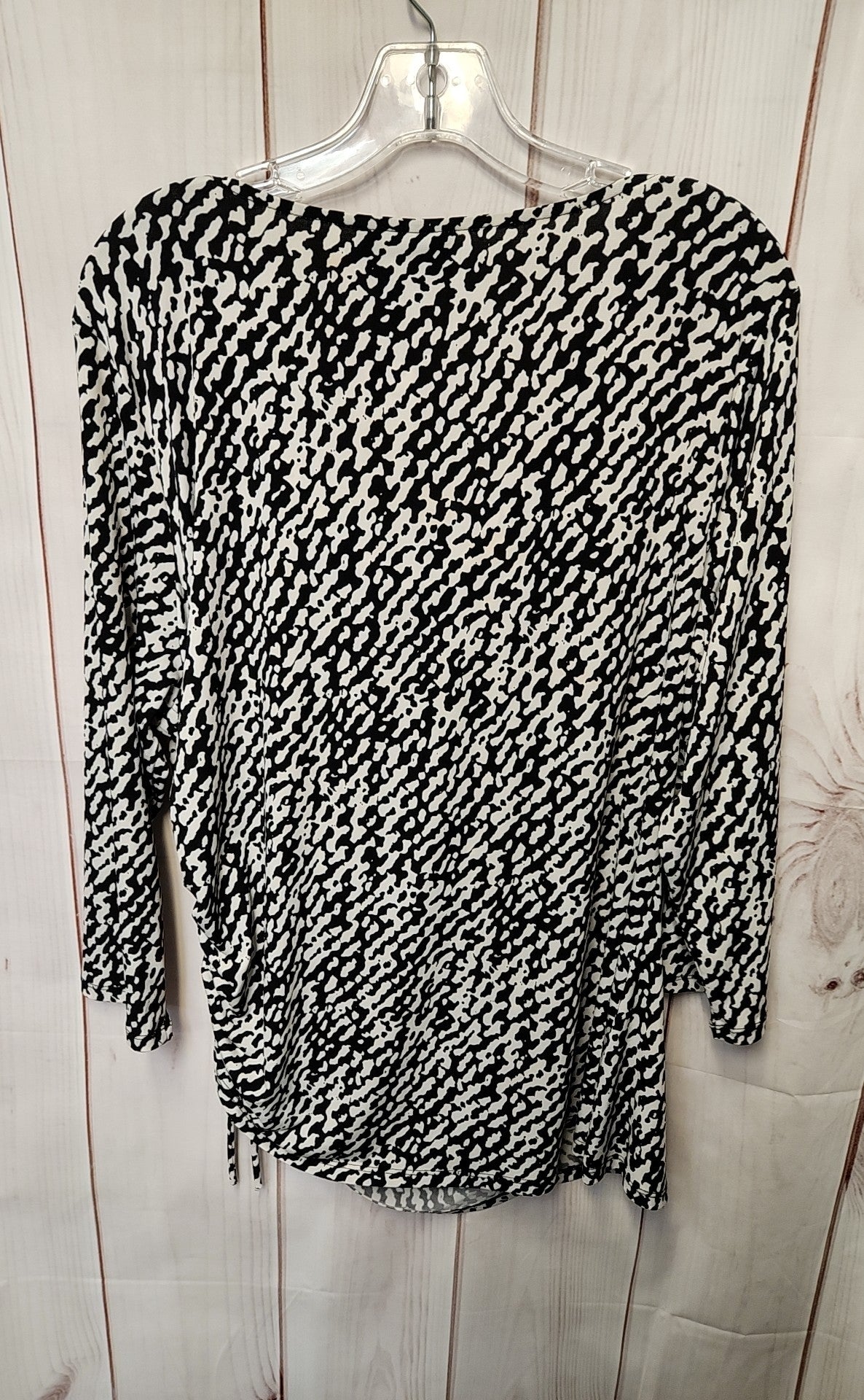 Dana Buchman Women's Size XL White & Black 3/4 Sleeve Top