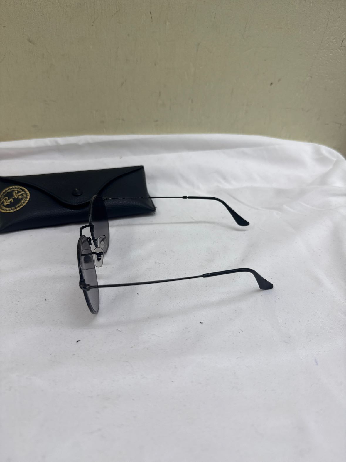 RayBan 3447 Black Sunglasses w/ Case