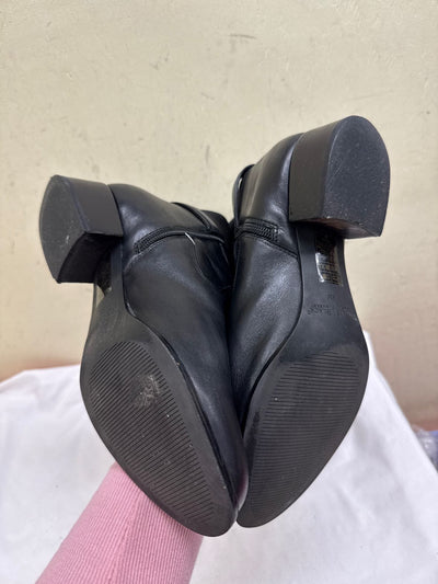 White House Black Market Women's Size 8 Black Boots Shoes
