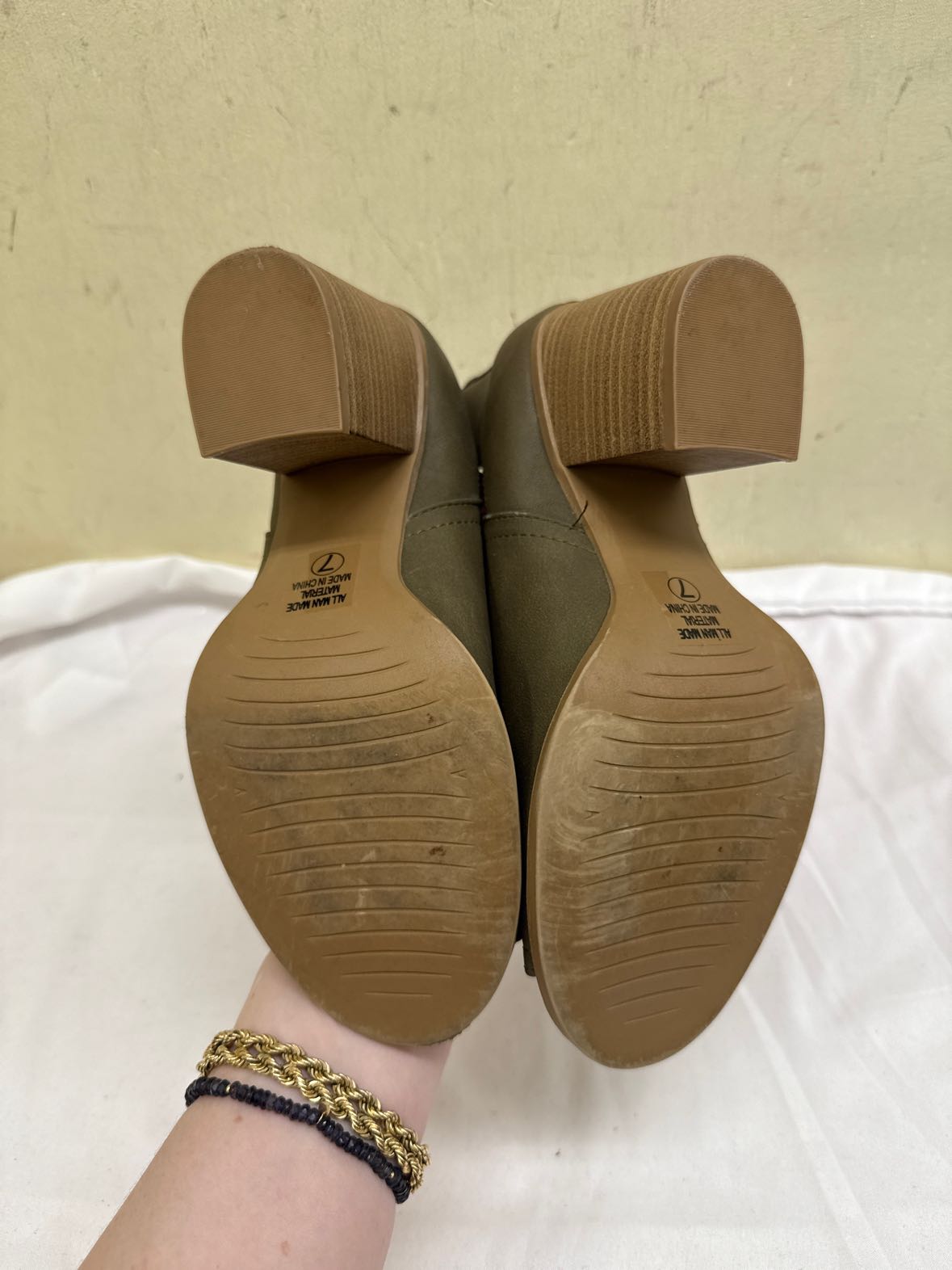 Soda Women's Size 7 Olive Green Boots Shoes