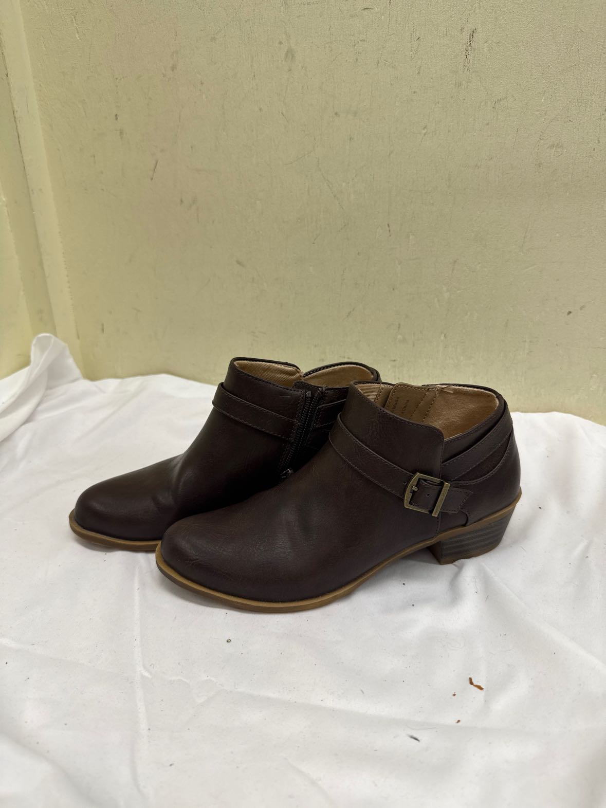 Lifestride Women's Size 6 Brown Boots Shoes