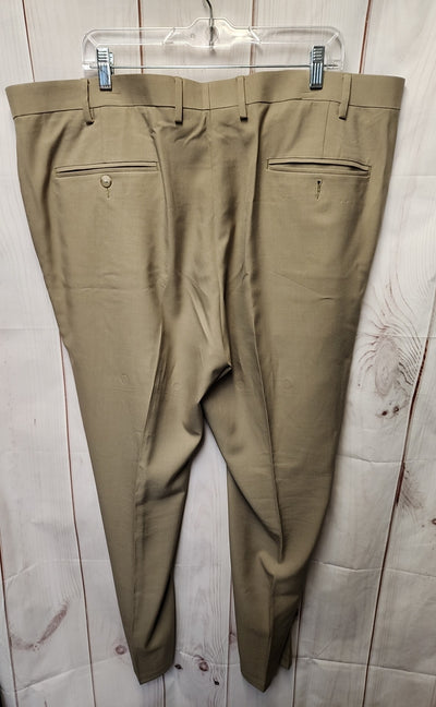 Haggar Men's Size 44x32 Tan Pants