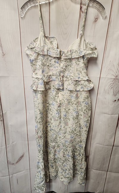 Sweet Pot Women's Size 10 White Floral Dress