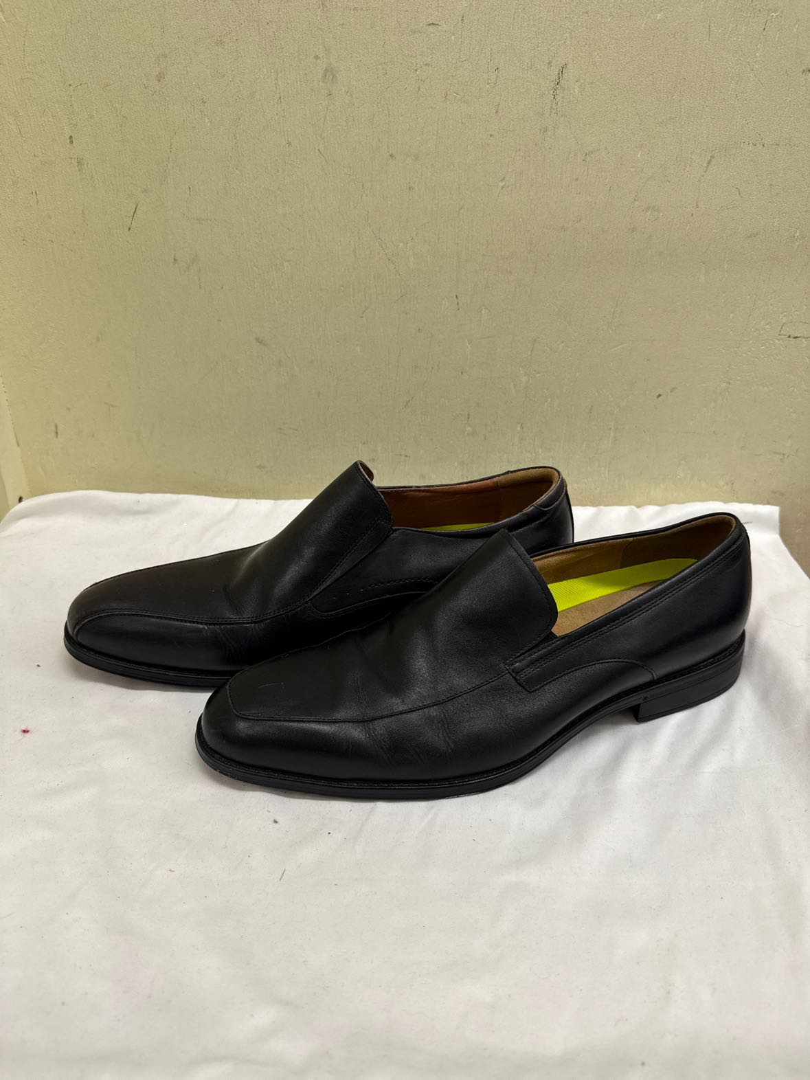 Florsheim Men's Size 11 Black Shoes